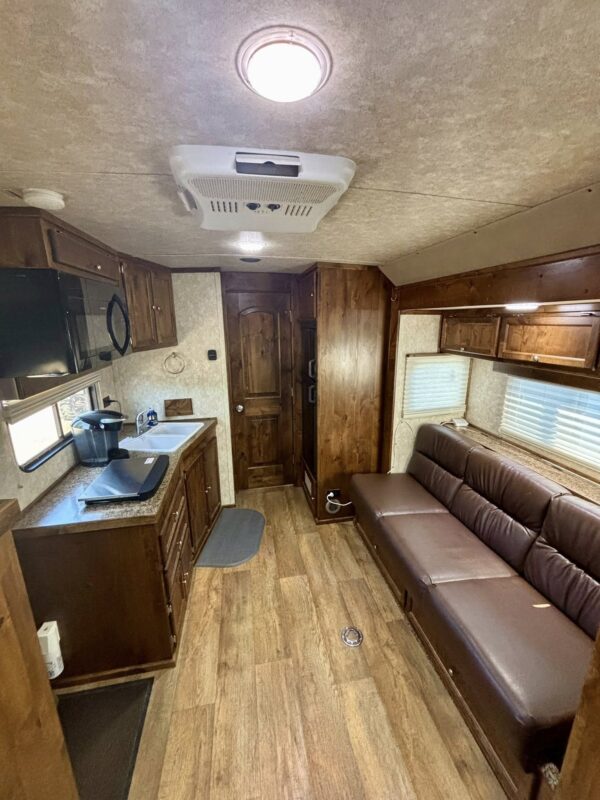 Logan Coach Horse Trailers