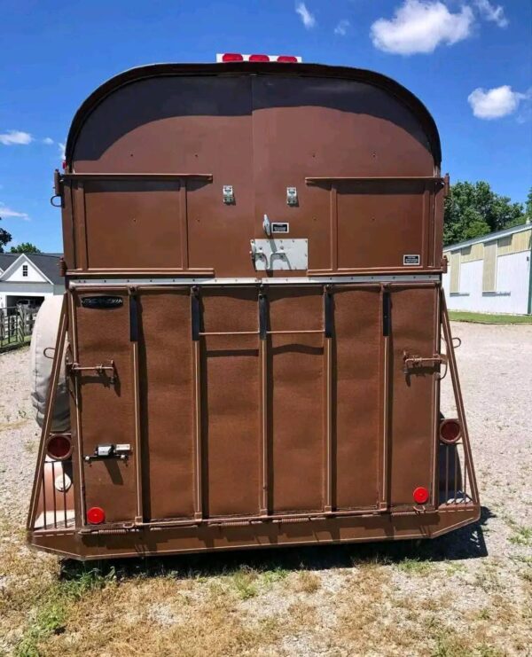 Merhow Horse Trailers for Sale
