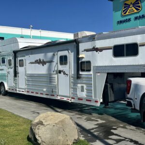 Platinum Horse Trailers