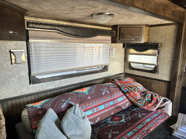 2007 Platinum Horse Trailers - 4 Horse with 17' Short Wall Plus Slide - $94,600 - Image 10