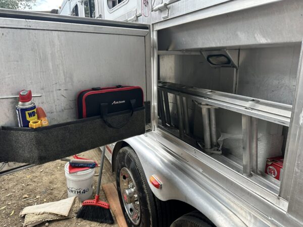 2007 Platinum Horse Trailers - 4 Horse with 17' Short Wall Plus Slide - $94,600 - Image 18