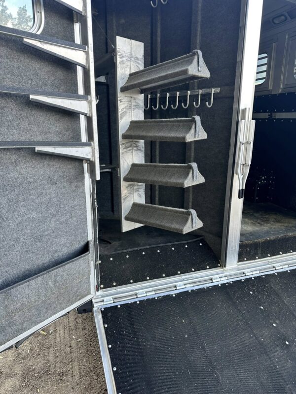 2007 Platinum Horse Trailers - 4 Horse with 17' Short Wall Plus Slide - $94,600 - Image 20