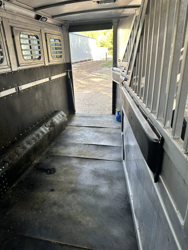 2007 Platinum Horse Trailers - 4 Horse with 17' Short Wall Plus Slide - $94,600 - Image 22