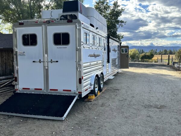 2007 Platinum Horse Trailers - 4 Horse with 17' Short Wall Plus Slide - $94,600 - Image 23