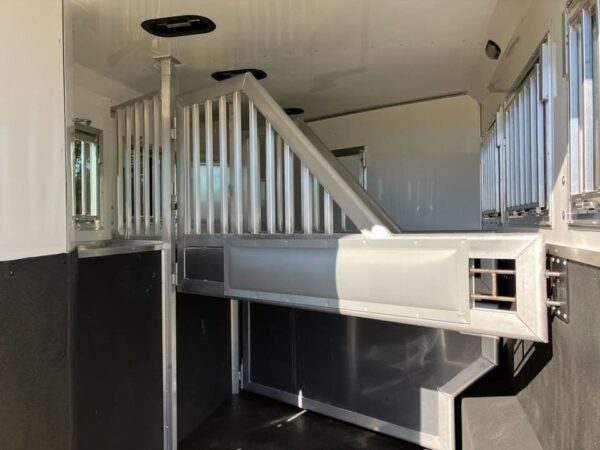 SMC Horse Trailers