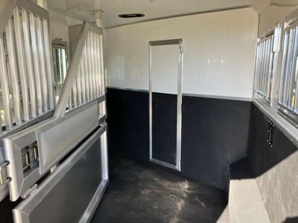 SMC Horse Trailers