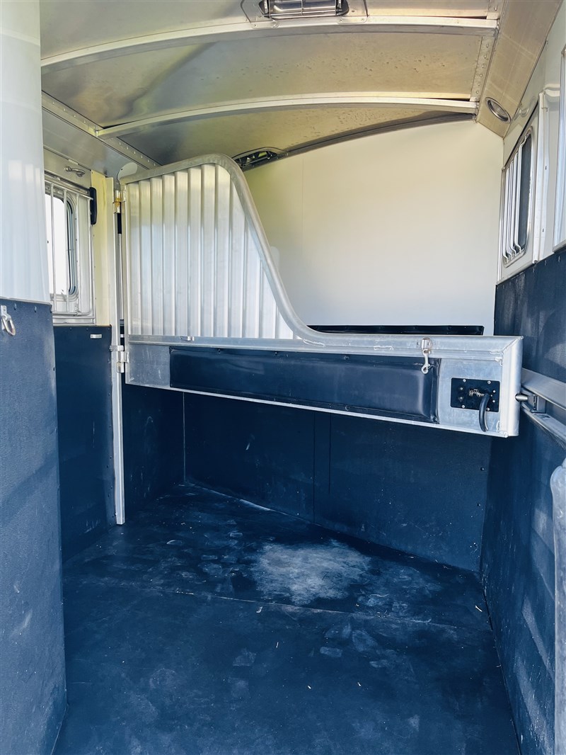 2 Horse Bumper Pull Trailers