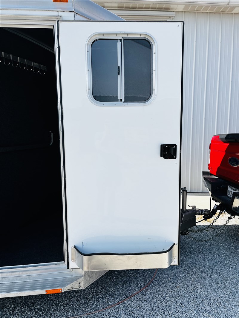 2 Horse Bumper Pull Trailers