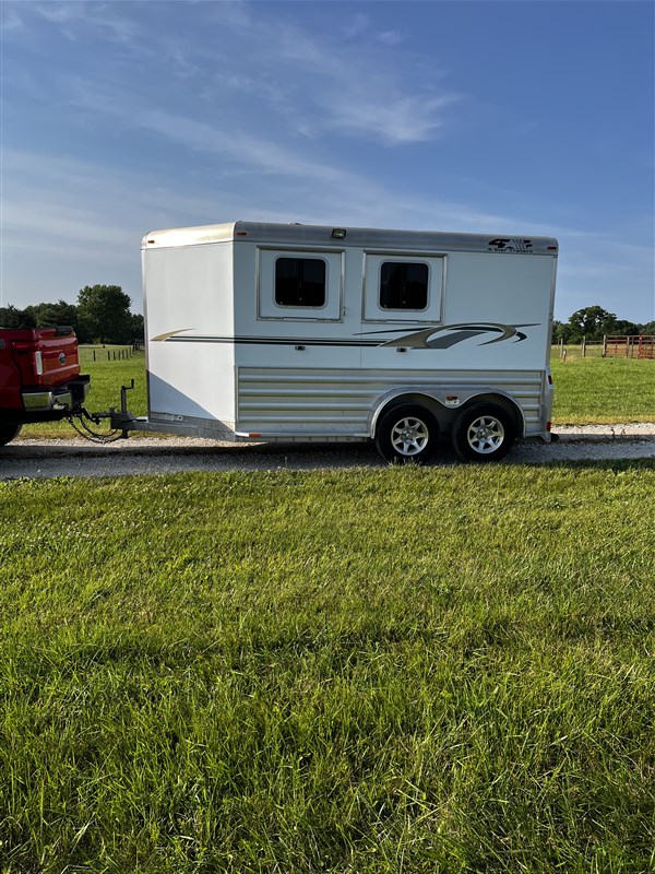 2 Horse Bumper Pull Trailers