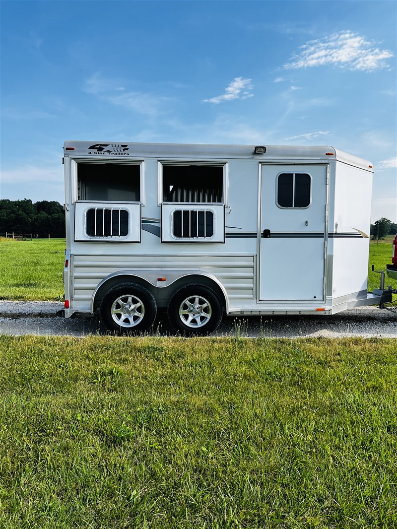 2 Horse Bumper Pull Trailers