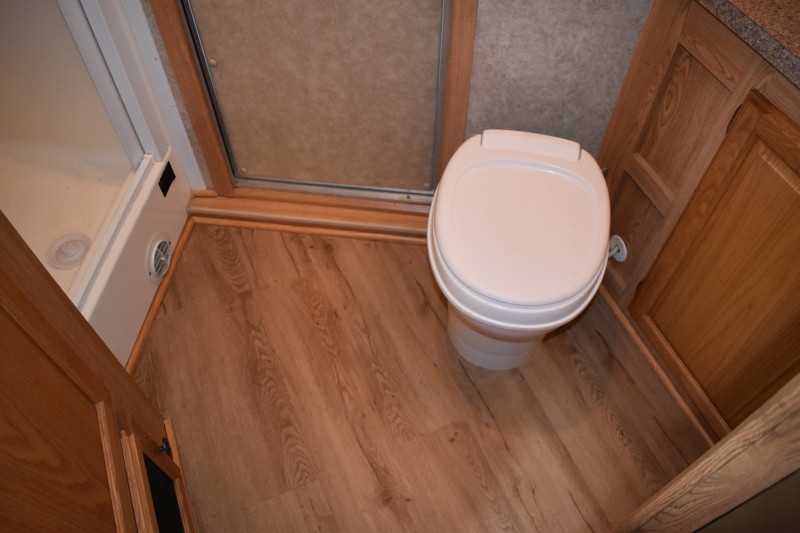 2007 3 Horse Trailers for Sale - American Spirit 8308LQ with 8' Short Wall - $23,500 - Image 17