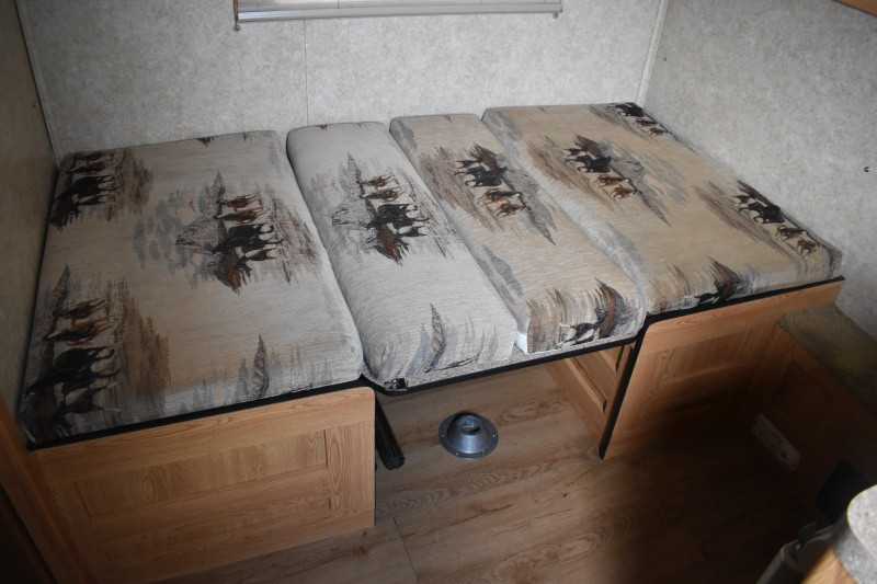 2007 3 Horse Trailers for Sale - American Spirit 8308LQ with 8' Short Wall - $23,500 - Image 12