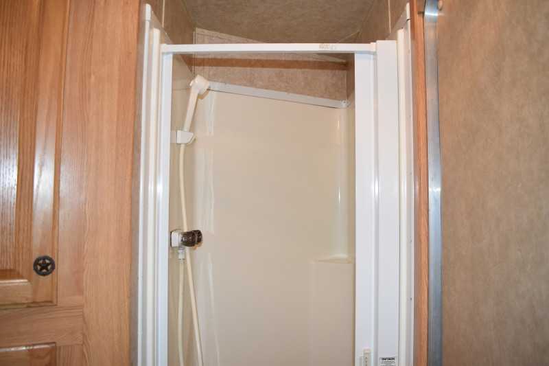 2007 3 Horse Trailers for Sale - American Spirit 8308LQ with 8' Short Wall - $23,500 - Image 18