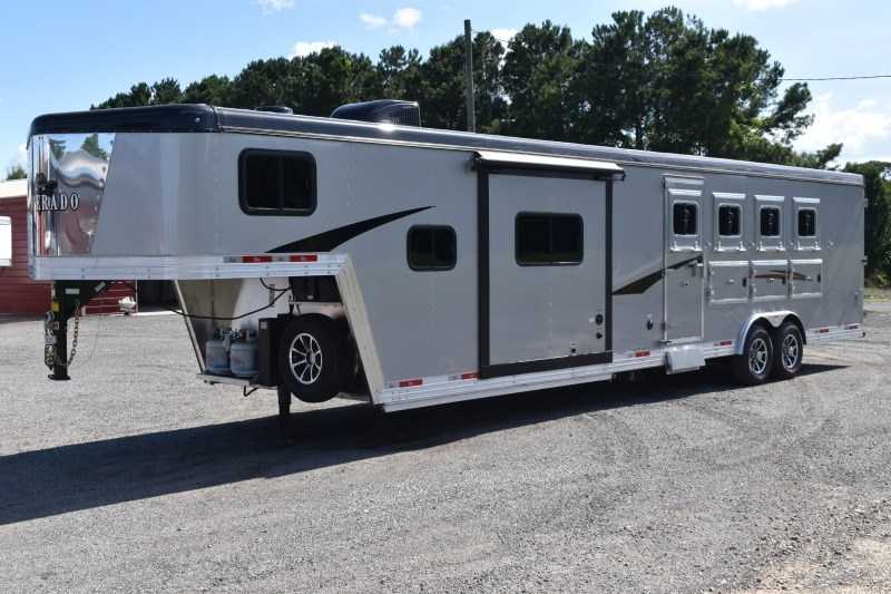 Bison Horse Trailers for Sale