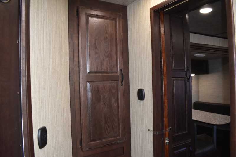 Bison Horse Trailers for Sale