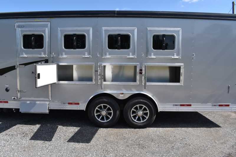 Bison Horse Trailers for Sale
