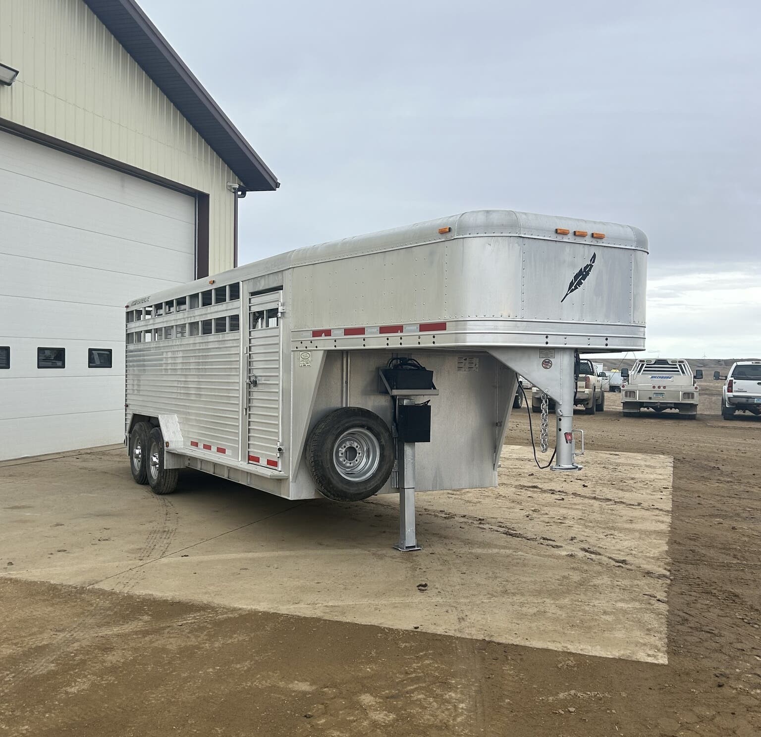 featherlite livestock trailers