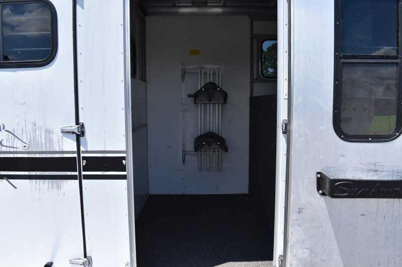 Sundowner Horse Trailers