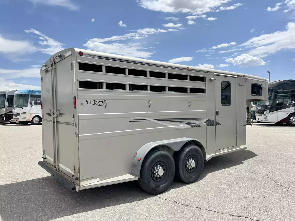 Titan Horse Trailers
