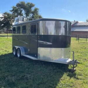 2005-aluminum-horse-trailers