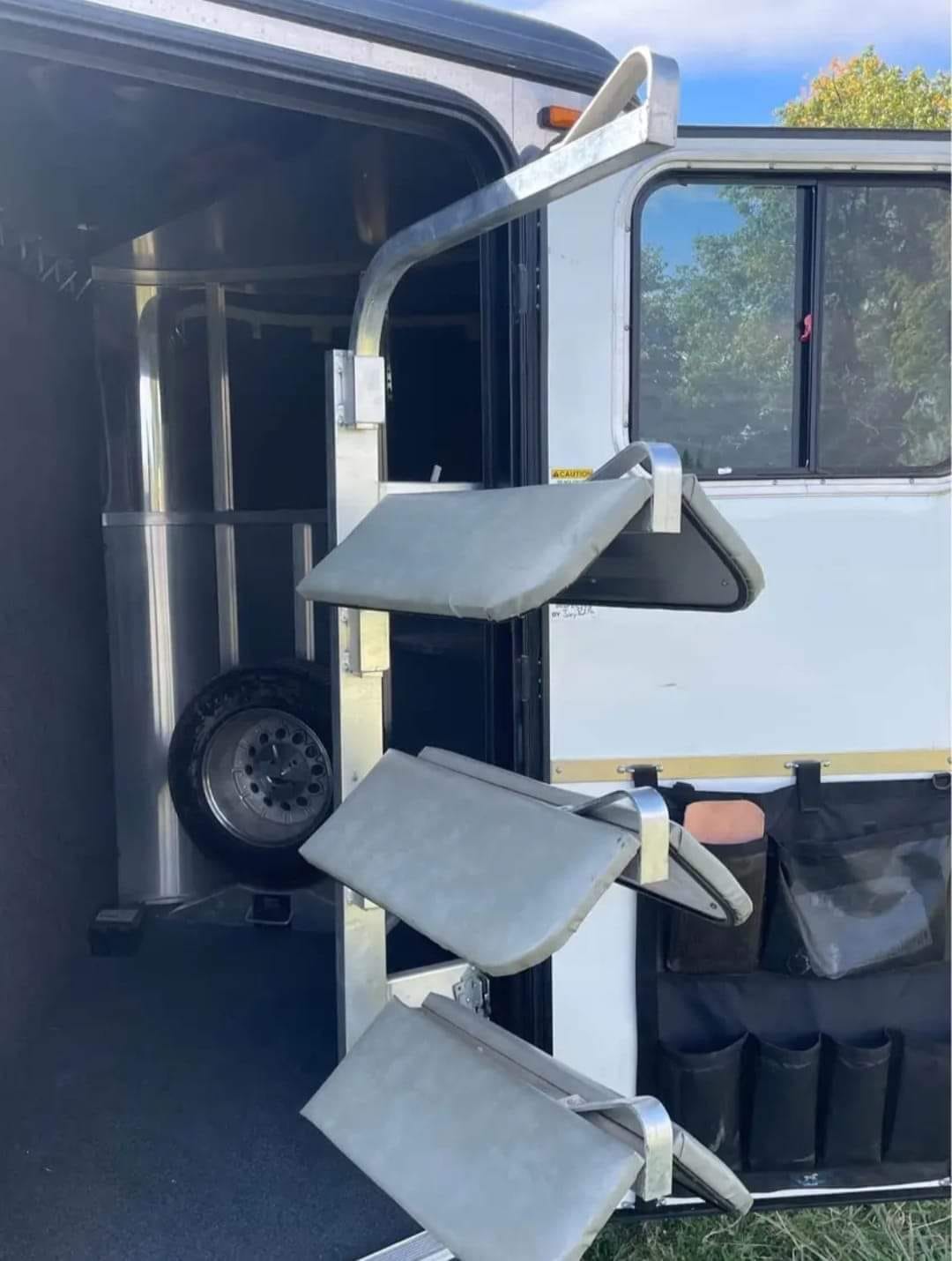 Aluminum Horse Trailers