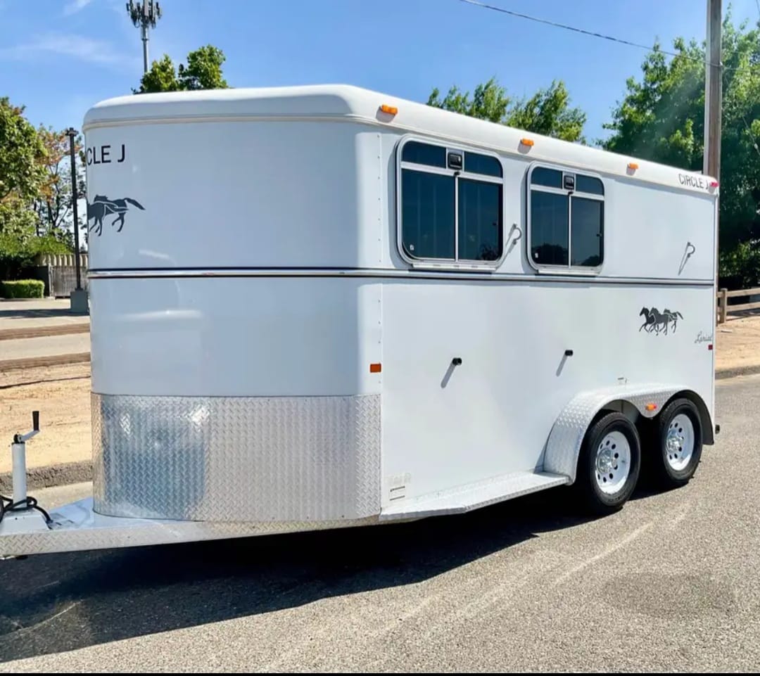Circle J Horse Trailers