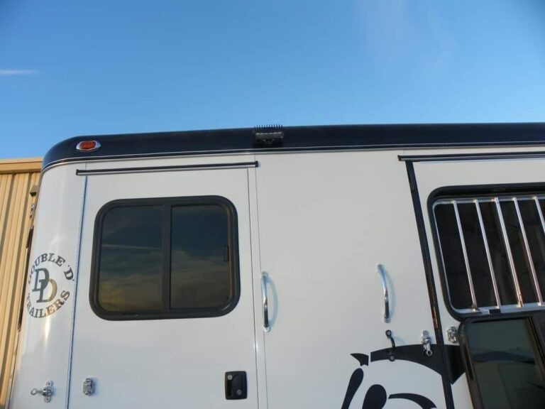 Double D Horse Trailers