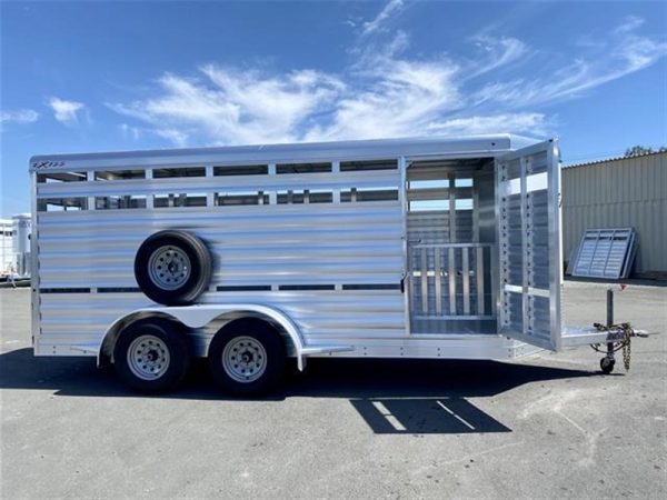 exiss livestock trailers