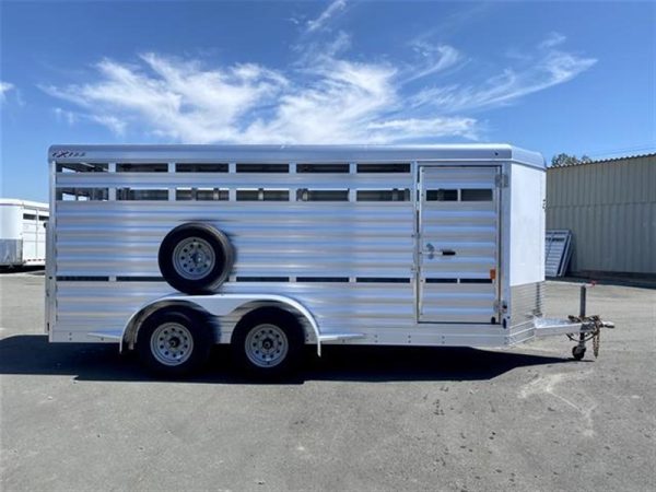 exiss livestock trailers