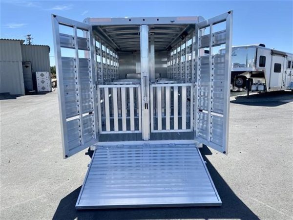 exiss livestock trailers
