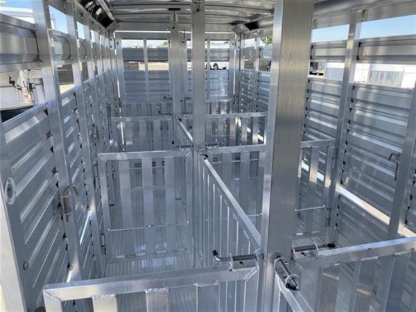 exiss livestock trailers