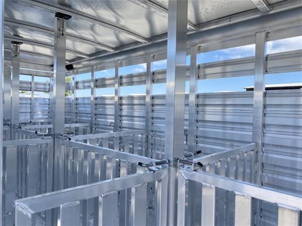 exiss livestock trailers