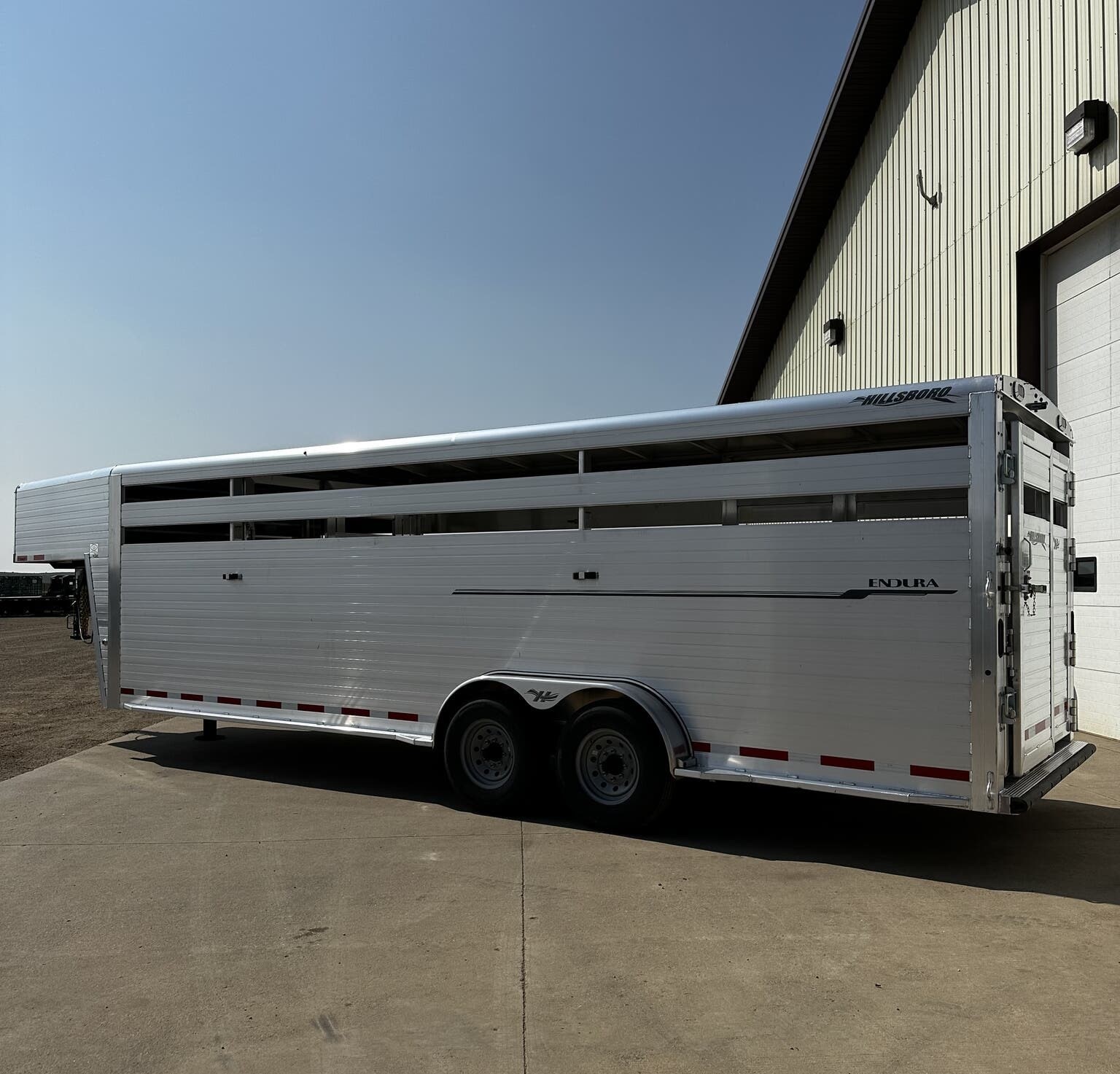 hillsboro livestock trailers