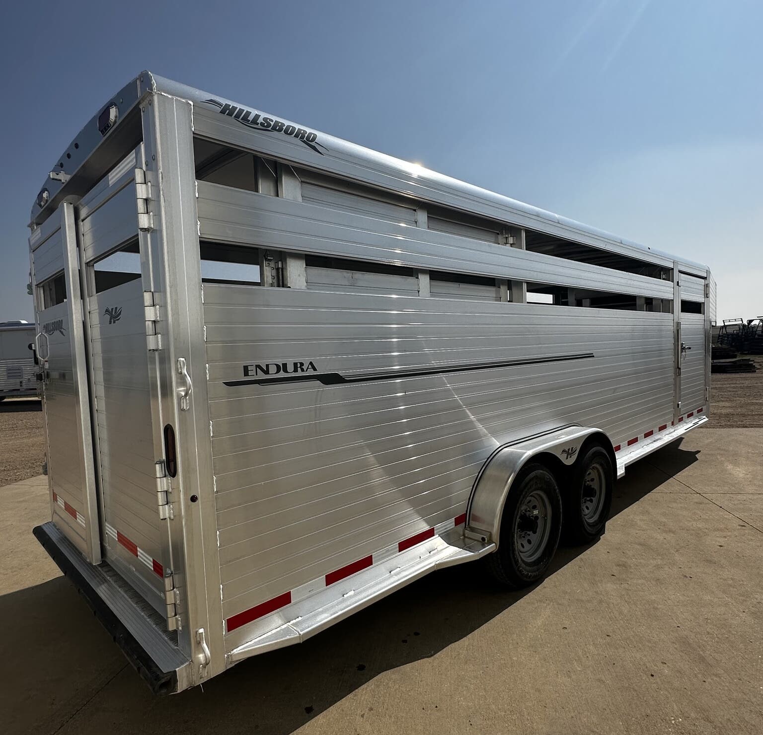 hillsboro livestock trailers