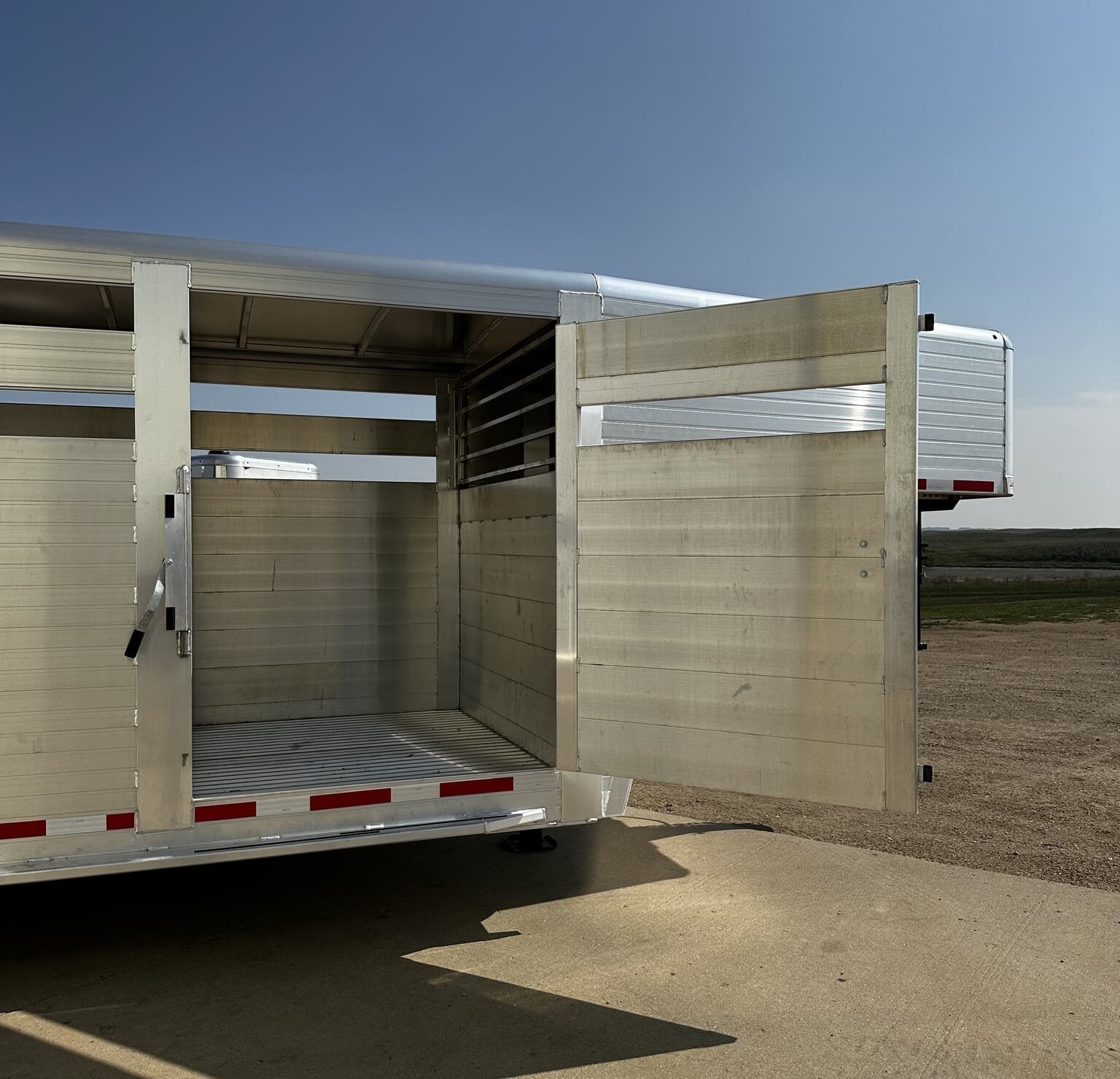 hillsboro livestock trailers