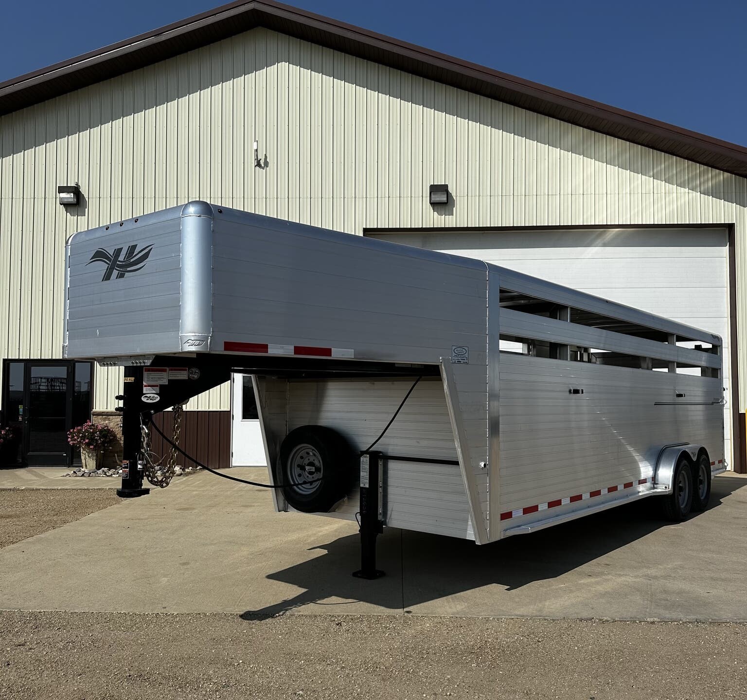 hillsboro livestock trailers