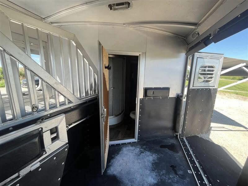 Platinum livestock trailers