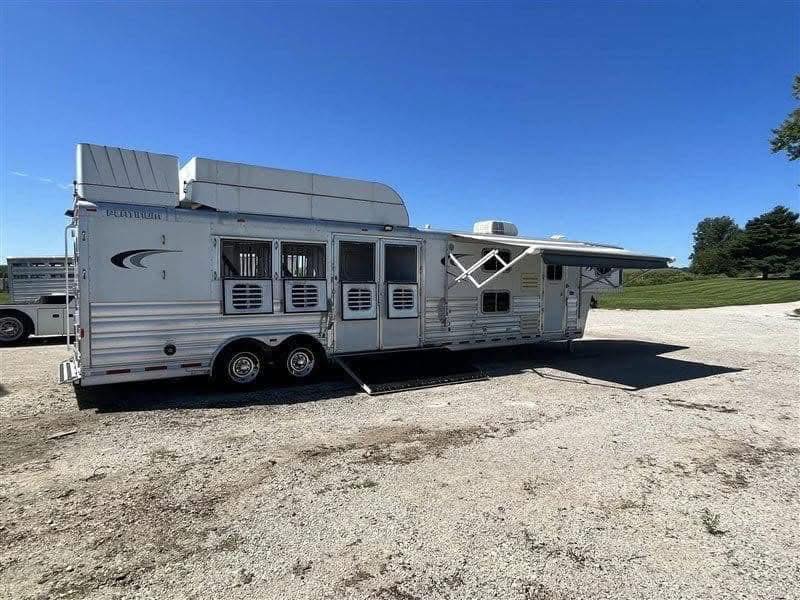 Platinum livestock trailers