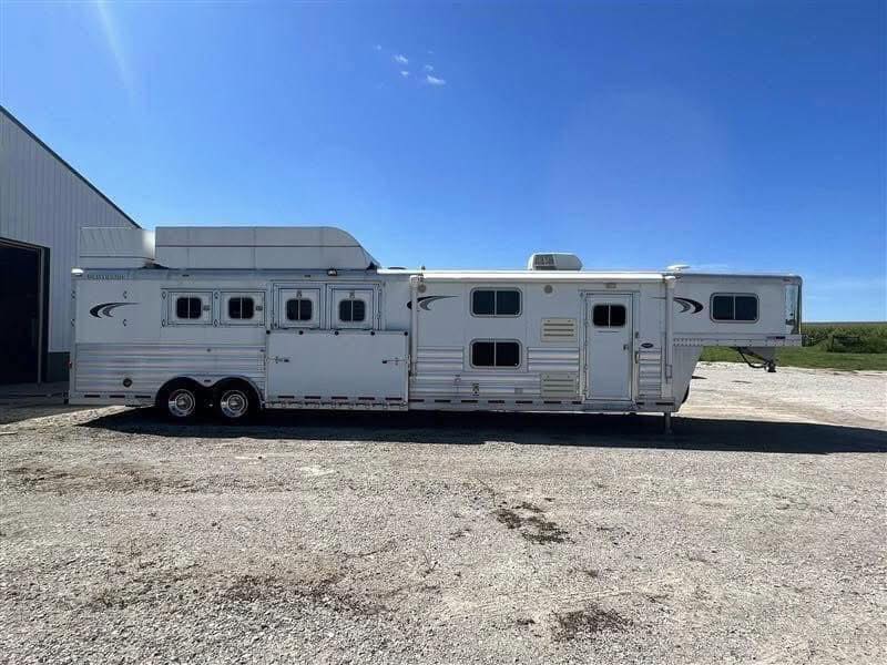 Platinum livestock trailers