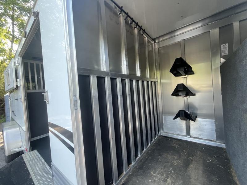 Shadow Horse Trailers 3 Horse