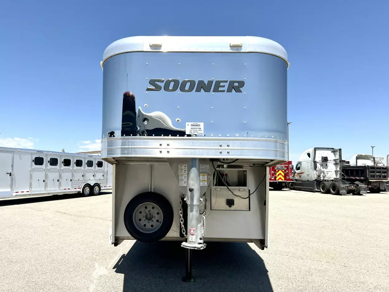 2015 Sooner Horse Trailers - 6 Horse Gooseneck Super Sport - $23,000