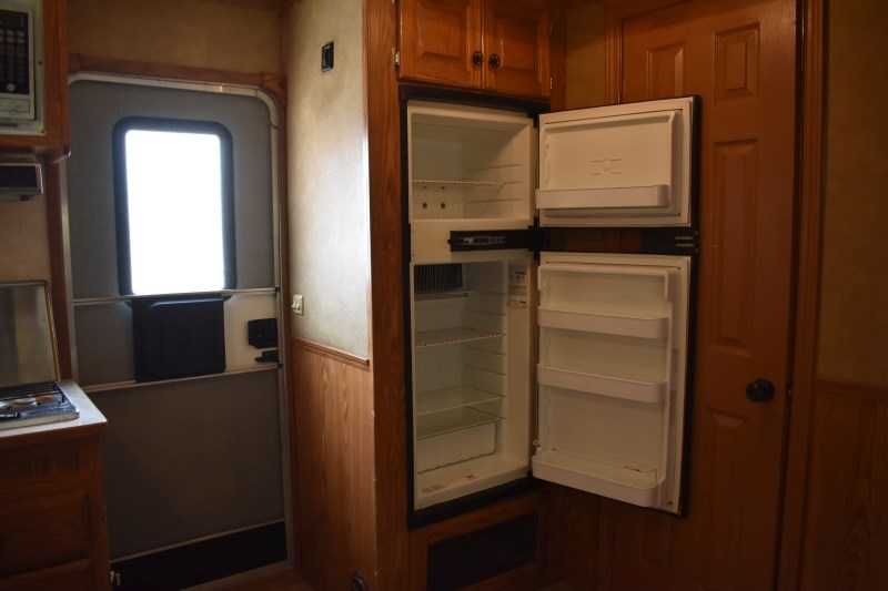 2007 Used 4 Horse Trailers for Sale - American Spirit 8410GLQ with 10' Short Wall - $21,800 - Image 27