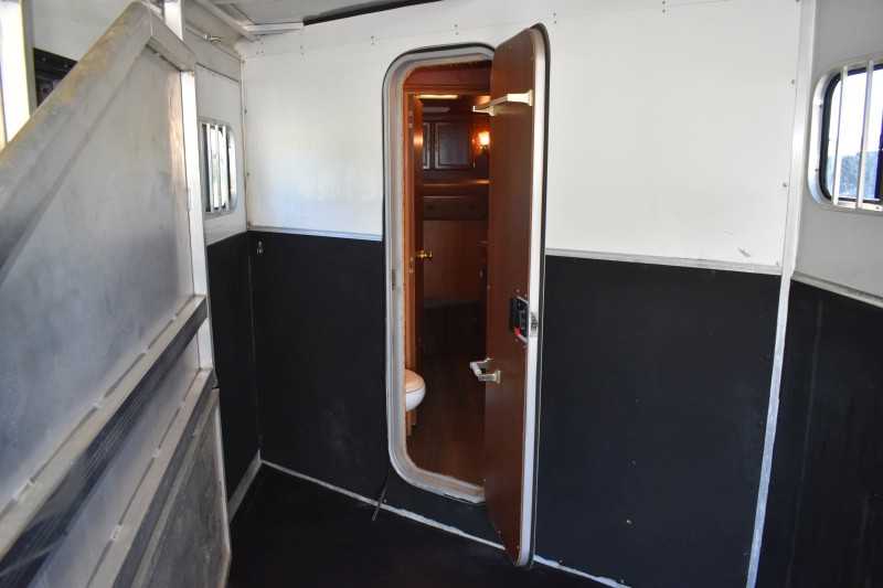 2006 Used Exiss Horse Trailers for Sale - 7407LQ 4 Horse with 7' Short Wall - $18,550 - Image 26