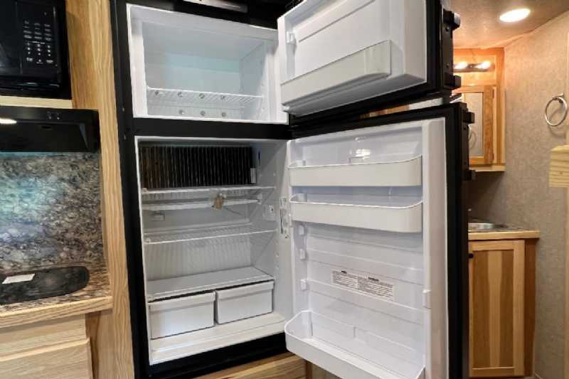 used Lakota horse trailers for sale