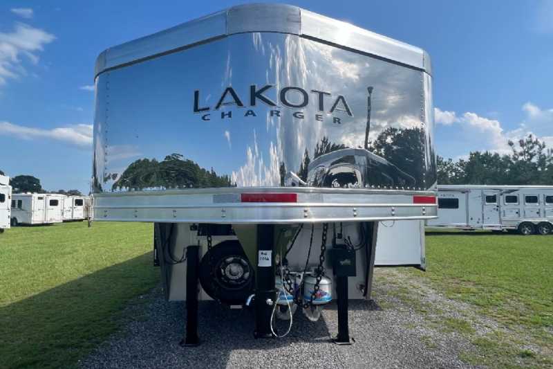 used Lakota horse trailers for sale