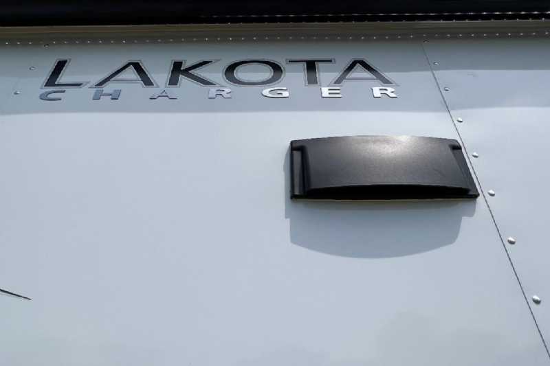 2024 Used Livestock Trailers - Lakota Charger LE81413SR with 13' Short Wall - $62,400 - Image 28