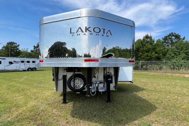 2024 Used Livestock Trailers - Lakota Charger LE81413SR with 13' Short Wall - $62,400 - Image 29
