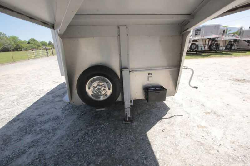 Used Sundowner Horse Trailers for Sale