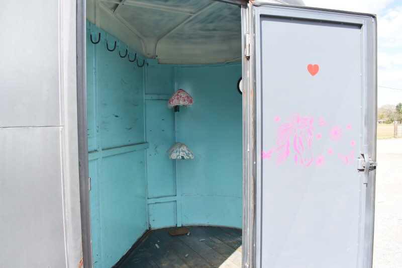 2007 WW Horse Trailers - 2HSL 2 Horse with 2' Short Wall - $3,500 - Image 11