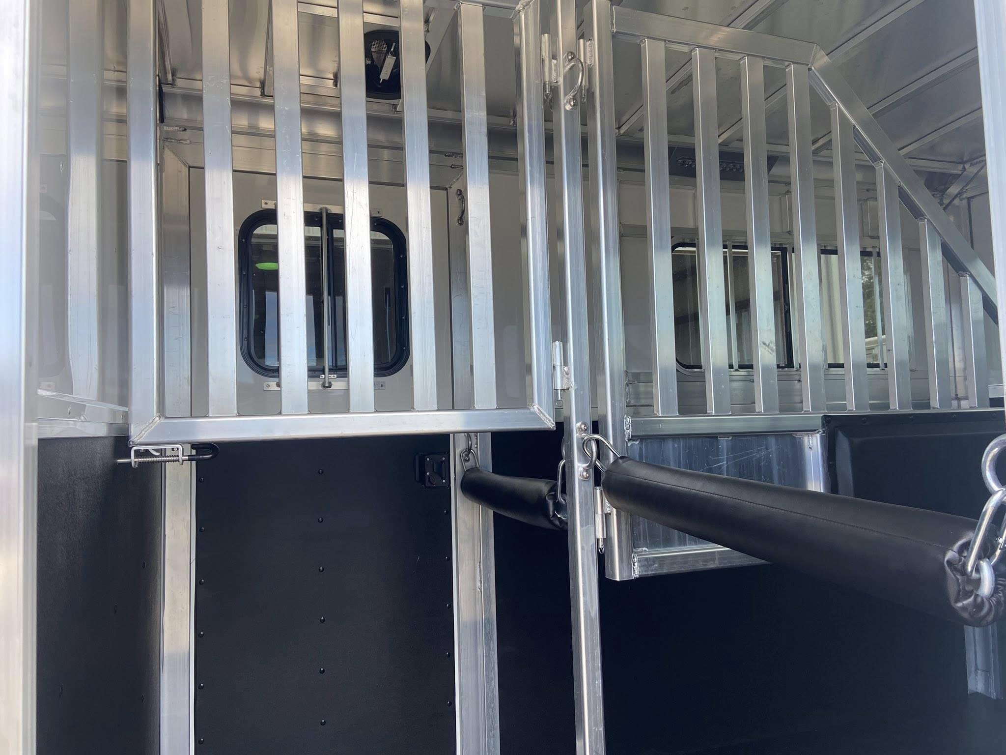Bumper Pull Horse Trailers